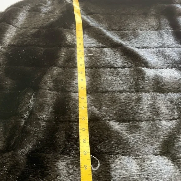 NWT Kate Spade M/L Black Faux Fur Poncho Cape Jacket $598 so Audrey Hepburn - Picture 11 of 11